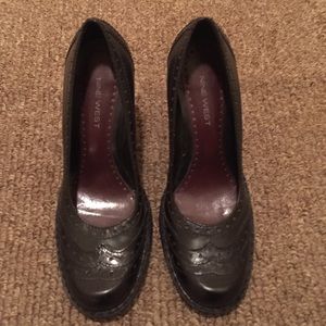 Black Nine West Mary Jane style pumps