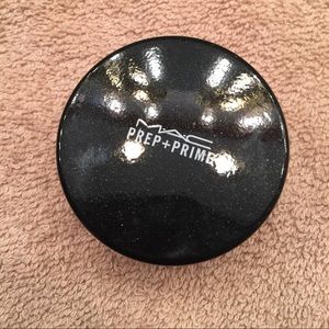 MAC prep and prime translucent powder