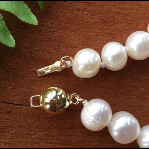 🎉HP🎉14K Clasp 8-9mm 18" Akoya Pearl Necklace - Picture 2 of 2