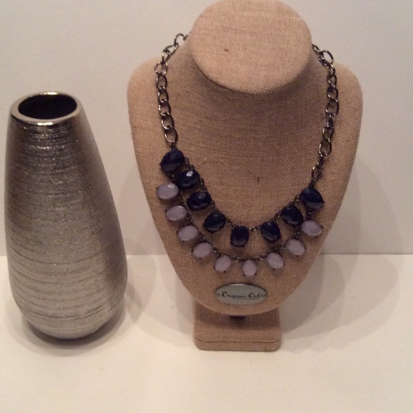 Necklace NWOT BIN #9