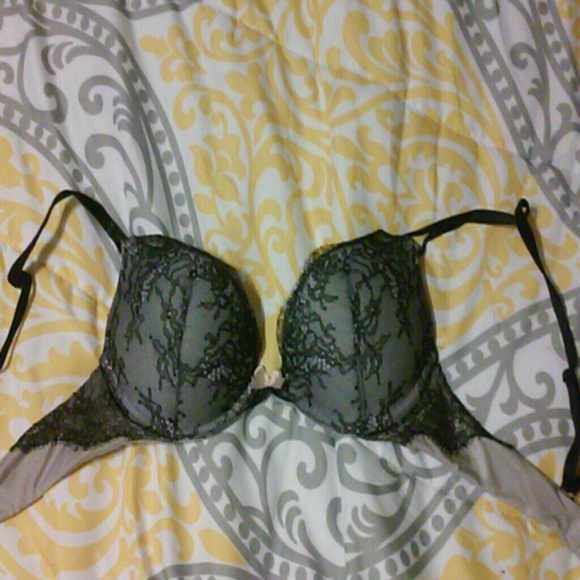 Vs Bombshell plunge