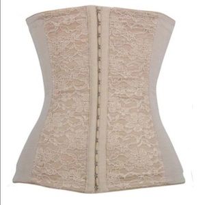 ⌛️Beautiful Lace Corset w/ 3 layer hook & eye