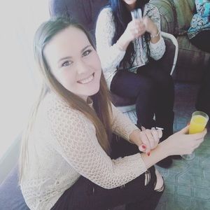 Meet your Posher, Danielle