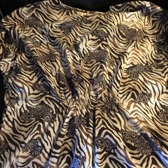 Scrub Top - Picture 3 of 3