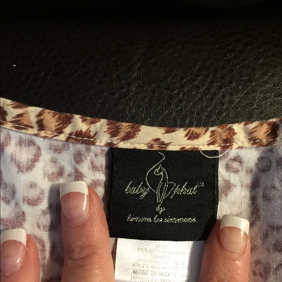 Scrub Top - Picture 2 of 3