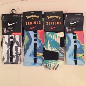 4 Pairs of Nike Elite Cushioned Basketball Socks