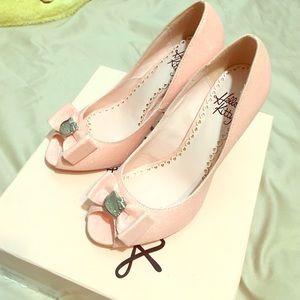 Hello kitty sparkle glitter pumps