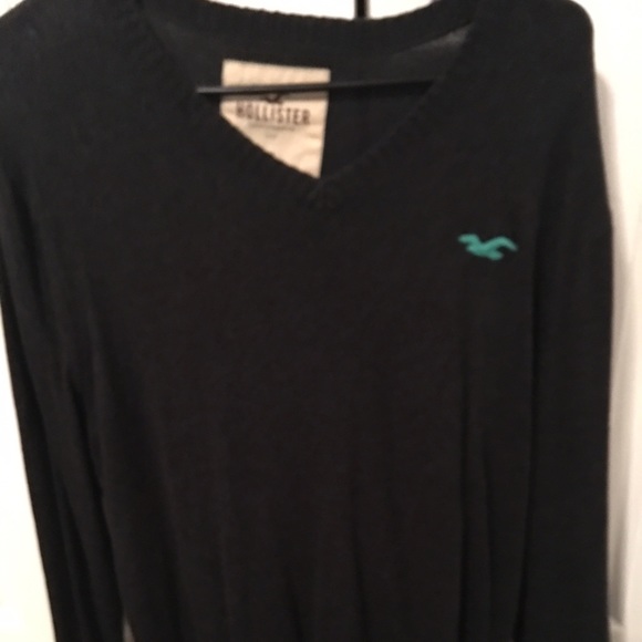 Hollister v-neck