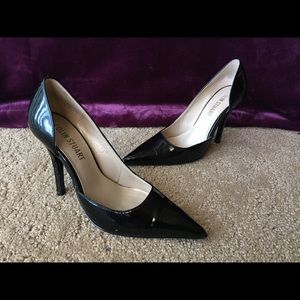 COLIN STUART Black Patent Leather Pointy Toe Heels