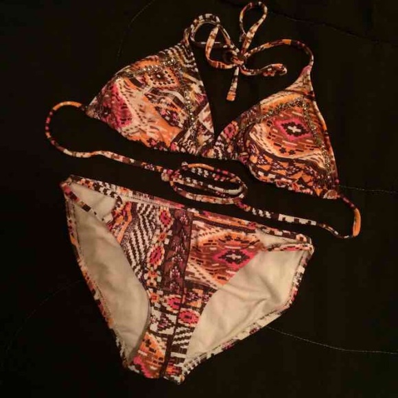 Xhilaration Aztex bikini - Picture 1 of 3
