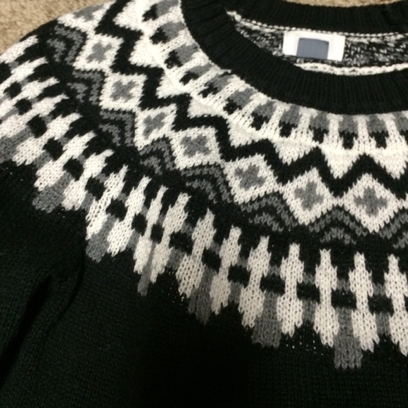 Old navy snowflake black sweater m - Picture 2 of 2