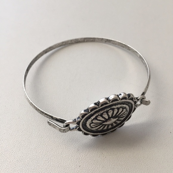 Jewelry - Vintage Cuff
