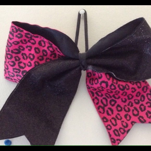 Bows - Picture 2 of 4