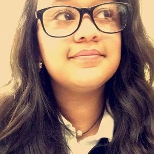 Meet your Posher, Desirae