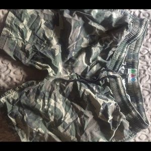 Cool military shorts size 36.
