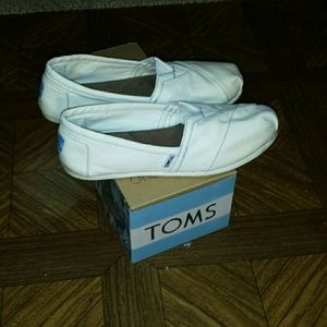 White Toms