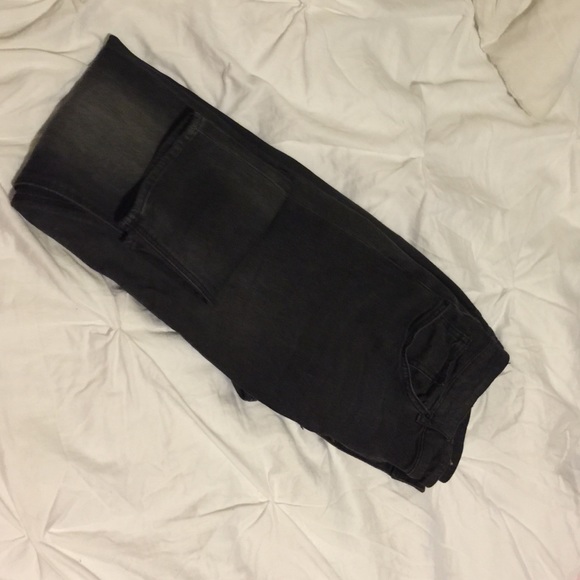 Low Waisted boyfriend jeans.