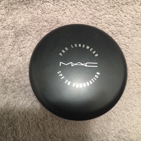 Mac nc 42 pro longwear foundation