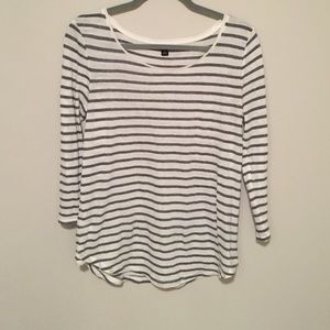 Quarter length sleeve striped shirt