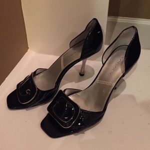 TAHARI black silver heel pumps