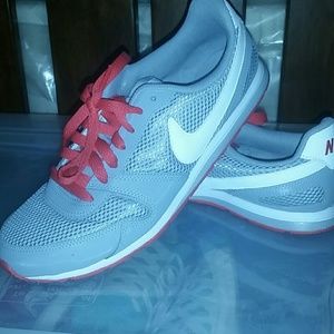 NIKE Women Eclipse