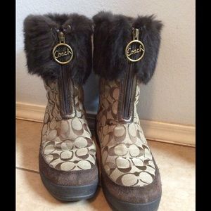 Authentic Coach snow boats