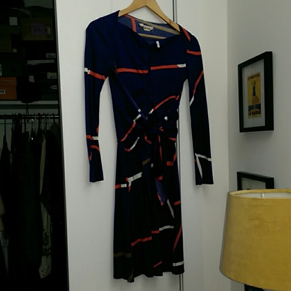 🌶sold locally🌶VTG Wrap Dress - Picture 2 of 3