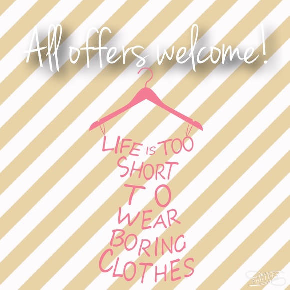 ✨💕Offers Welcomed!💕✨