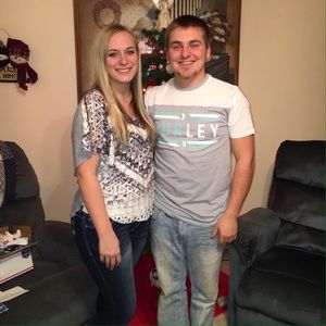 Meet your Posher, Alexis