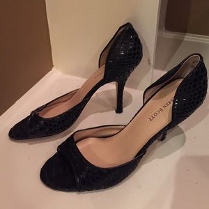 Karen Scott navy heels