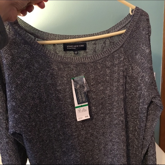 🆕🎇🎀Shimmery Jones New York Signature Sweater