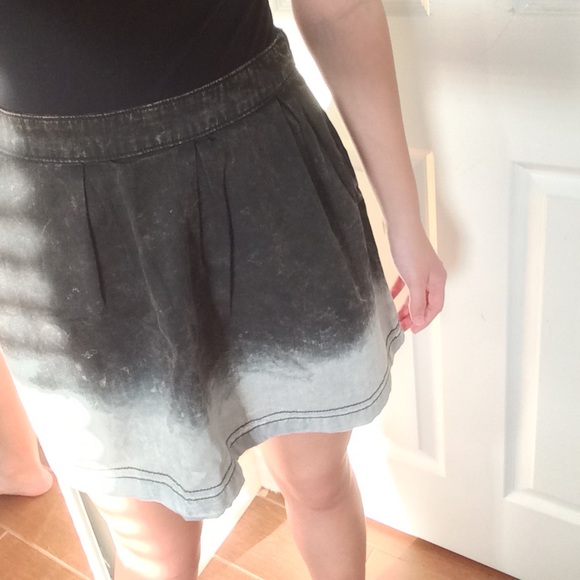 Dark grey ombré skirt