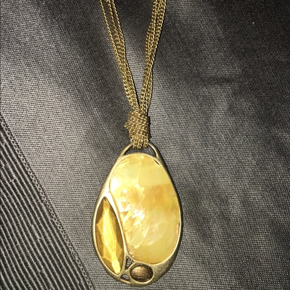 Beautiful, multi strand mother of pearl necklace