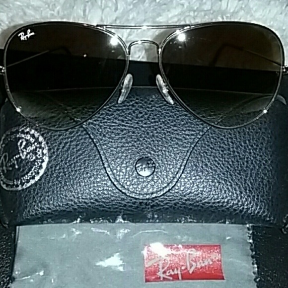 Ray-Ban \