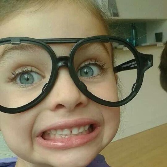 Meet your Posher, Debbi - Picture 2 of 4