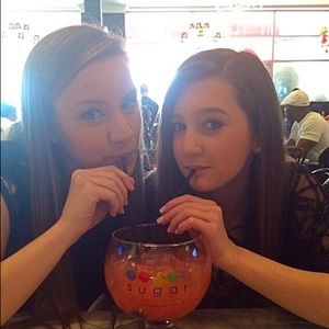 Meet your Posher, Julia