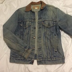 Vintage Levis Jean Jacket.