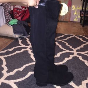 Never worn UNISA boots