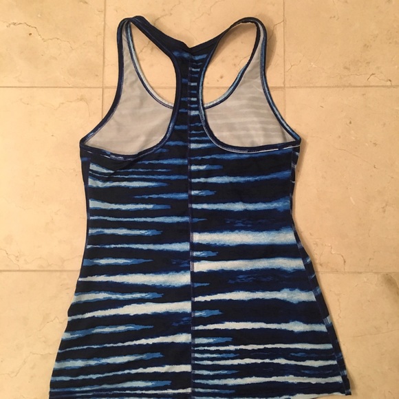 Nike racerback tank in blue zebra print - Picture 2 of 2