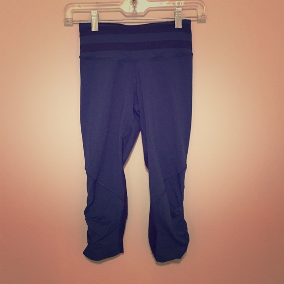 Dark real crop lulu lemon leggings - Picture 1 of 4