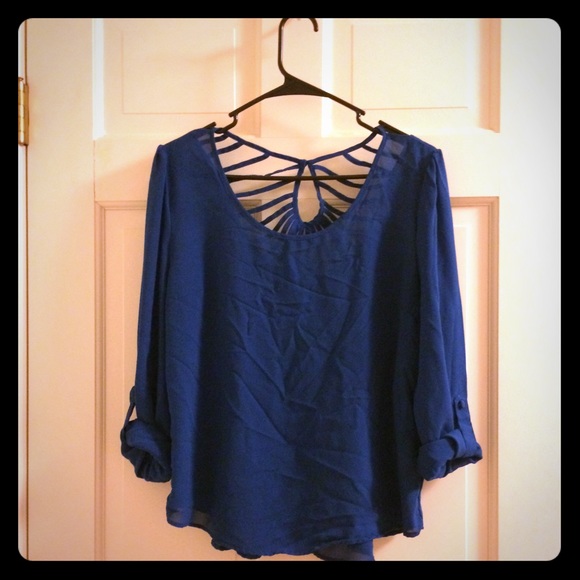 Blue blouse with caged back