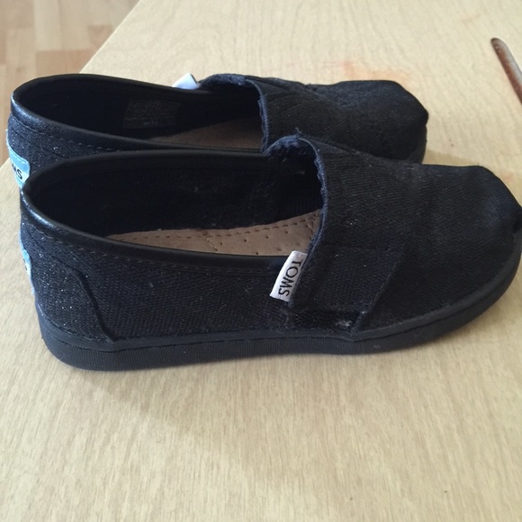 Toms