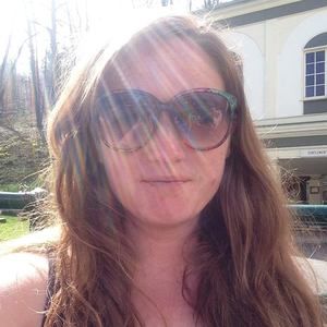 Meet your Posher, Hallie