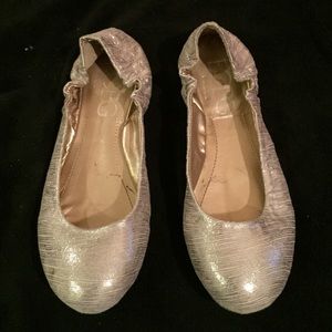 bcbg dusty pink and silver ballet flats