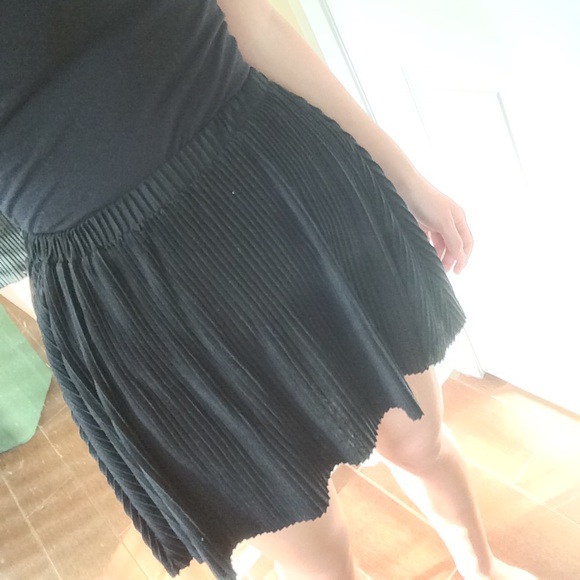 Black skirt
