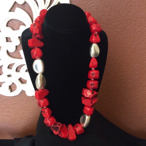 SOLD. Chunky Chicos Statement necklace