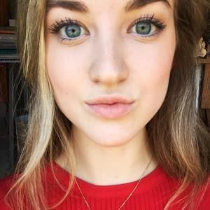 Meet your Posher, Cassandra