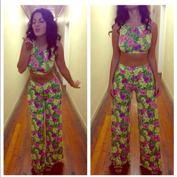 2 Piece Floral Set