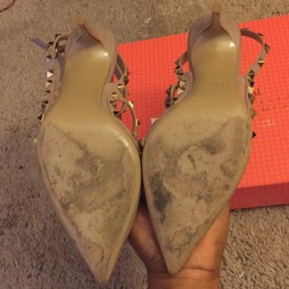 Valentino Rockstud T Strap Poudre Patent Pump - Picture 3 of 4