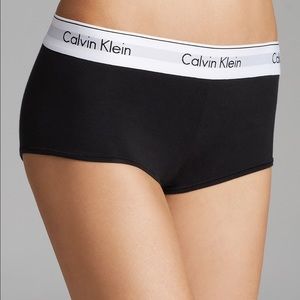 Calvin Klein Black Boyshorts Medium NWT